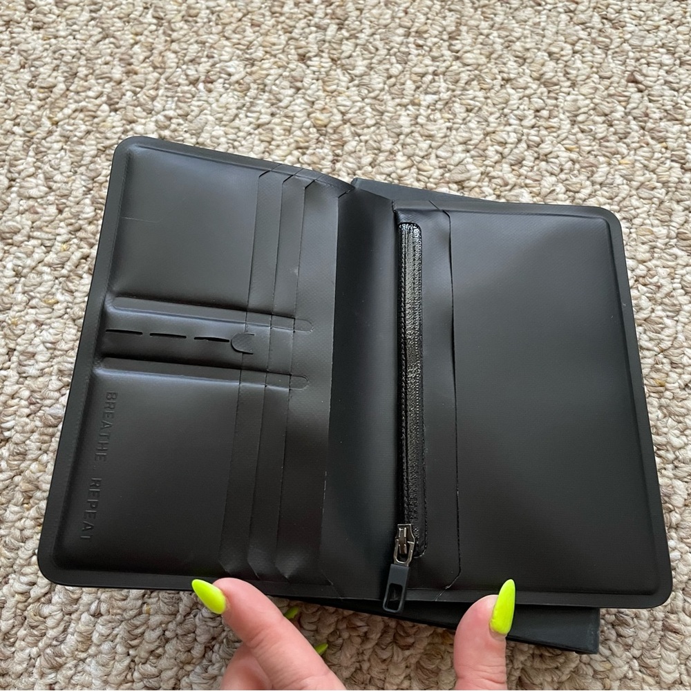 ✨NWOT ✨ Lululemon More Miles Travel Wallet (aka Passport Holder)